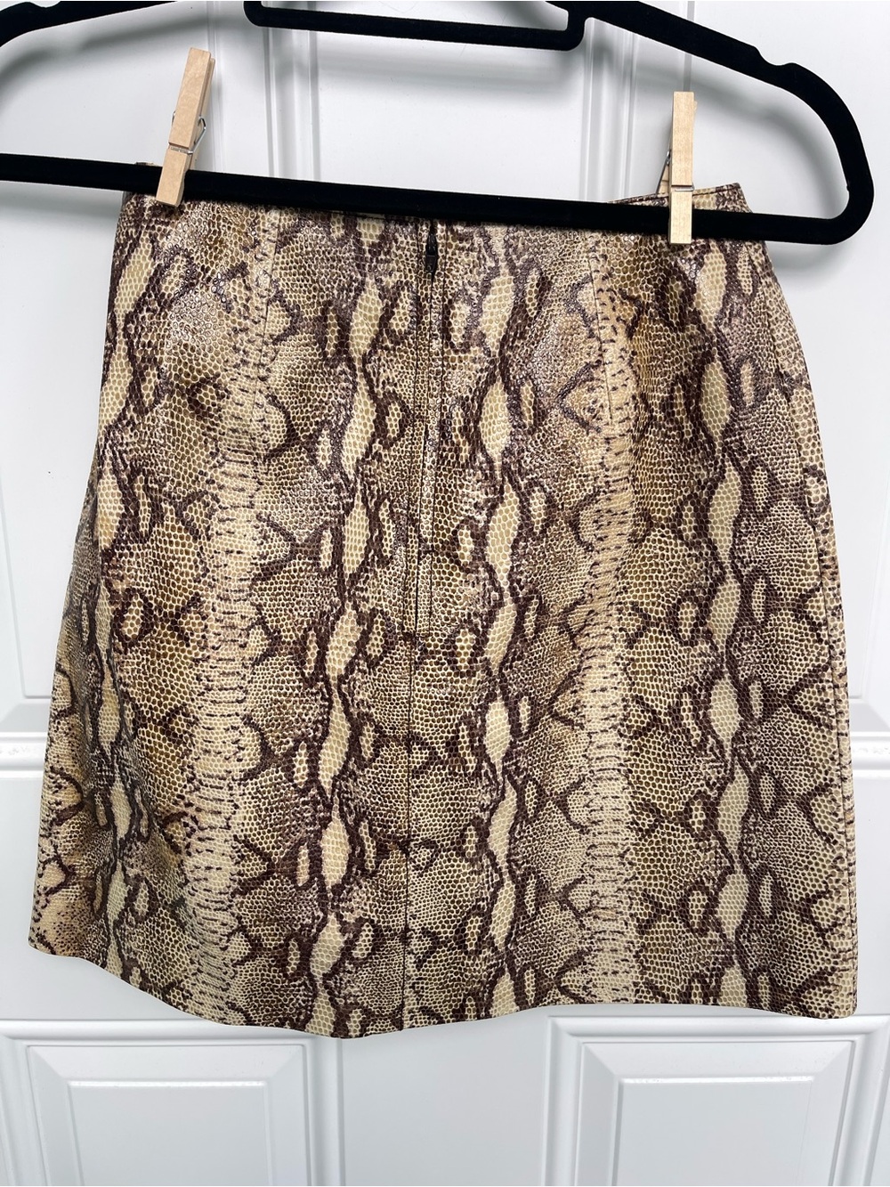 Hugo Buscati Vintage 90’s Genuine Leather Snakeskin Mini Skirt 2 - Picture 2 of 4